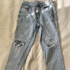 OLD NAVY straight leg destructed ankle jeans size 6 petite